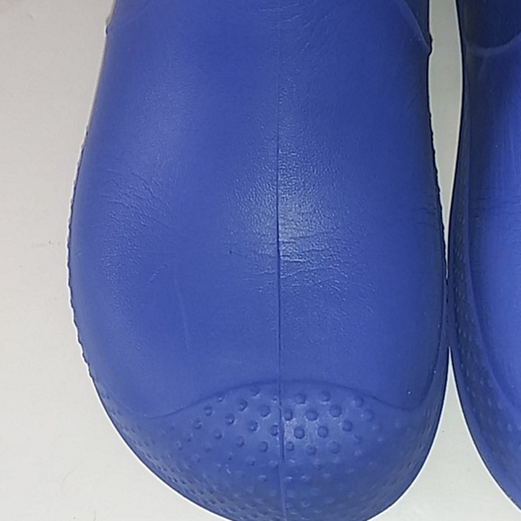 SOLD! Crocs Rain Boots Unisex Size 12 - Picture 2 of 15